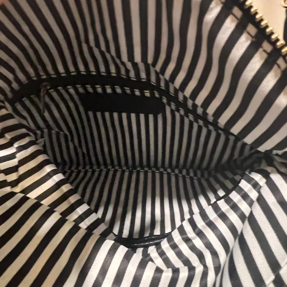 Small Envelope Crossbody Purse - Picture 5 of 5